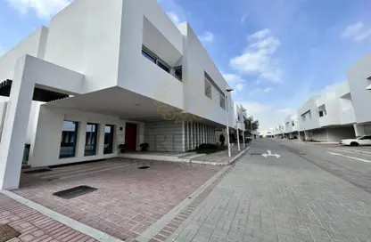 مجمع سكني - 5 غرف نوم - 6 حمامات للايجار في 1 لي روز - الوعب - الدوحة