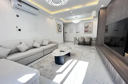 Apartment - 2 Bedrooms - 2 Bathrooms for rent in Umm Ghwailina Comm - Umm Ghuwalina - Umm Ghuwailina - Doha