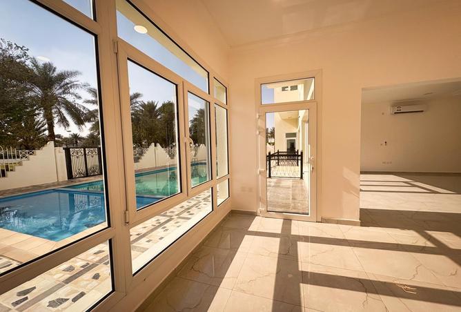 913164 - Property Image 3