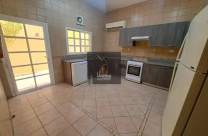 مجمع سكني - 4 غرف نوم - 4 حمامات للايجار في شارع الوعب - الوعب - الدوحة