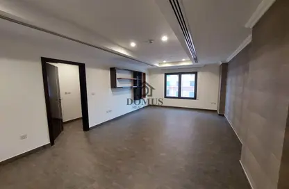Apartment - 1 Bedroom - 2 Bathrooms for rent in Regency Pearl 2 - The Pearl Island - Doha