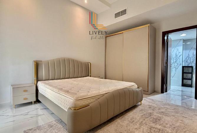 982042 - Property Image 3