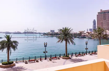 تاون هاوس - 2 غرف نوم - 3 حمامات للايجار في طريق بورتو الشرقي - بورتو أرابيا - جزيرة اللؤلؤة - الدوحة
