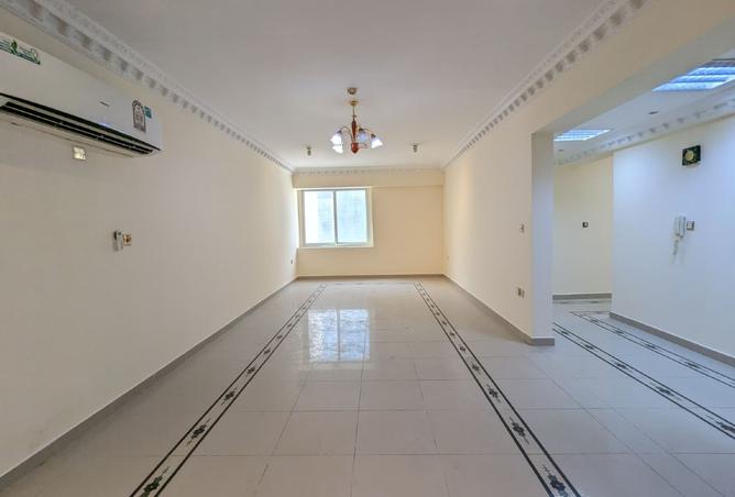 954710 - Property Image 2