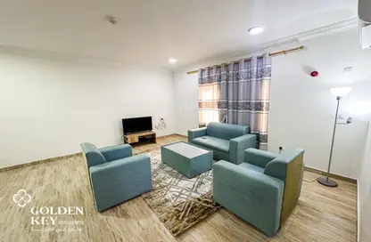Apartment - 2 Bedrooms - 3 Bathrooms for rent in Al Sadd Road - Al Sadd - Doha
