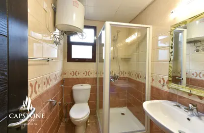 Apartment - 2 Bedrooms - 2 Bathrooms for rent in Bin Omran 28 - Fereej Bin Omran - Doha