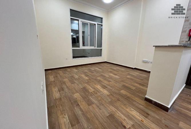 981072 - Property Image 3