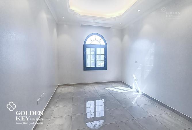 803500 - Property Image 3