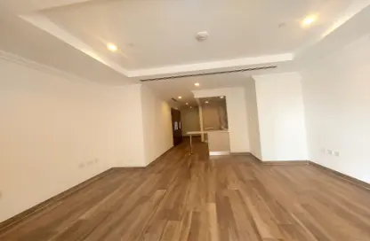 Apartment - Studio - 1 Bathroom for rent in Viva East - Viva Bahriyah - The Pearl Island - Doha