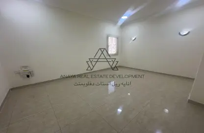 Apartment - 3 Bedrooms - 3 Bathrooms for rent in Al Mansoura - Al Mansoura - Doha