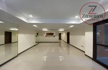 Apartment - 1 Bedroom - 2 Bathrooms for rent in West Porto Drive - Porto Arabia - The Pearl Island - Doha