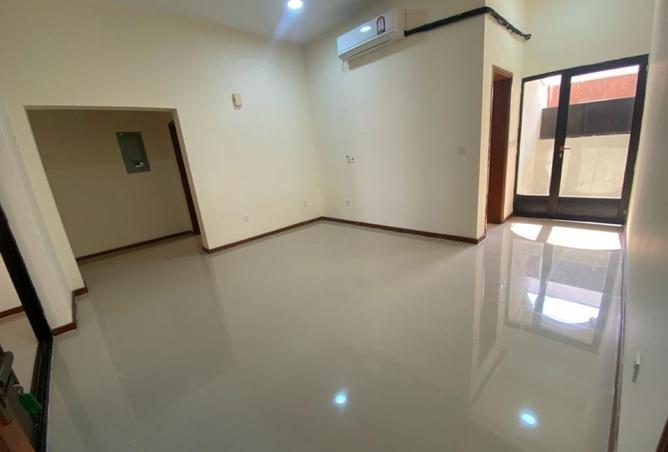 838042 - Property Image 2