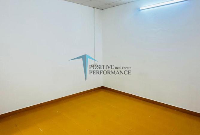 985926 - Property Image 2