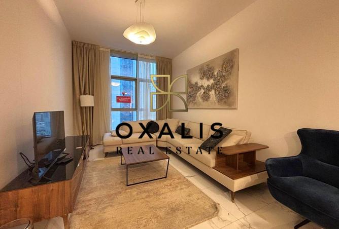 989443 - Property Image 2