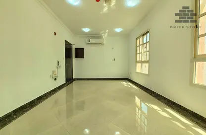 Apartment - 2 Bedrooms - 3 Bathrooms for rent in Muntazah 10 - Al Muntazah - Doha