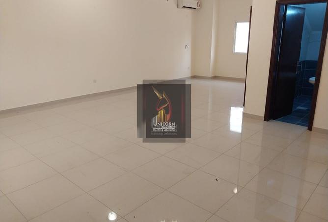 893037 - Property Image 3