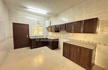 Villa - 4 Bedrooms - 5 Bathrooms for rent in New Salata - New Salata - Salata - Doha