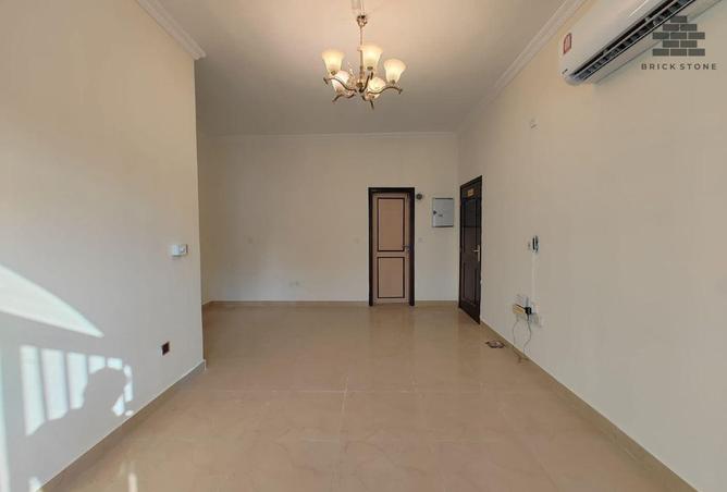 942431 - Property Image 3