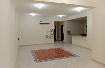 Apartment - 2 Bedrooms - 2 Bathrooms for rent in Hiteen Street - Al Muntazah - Doha