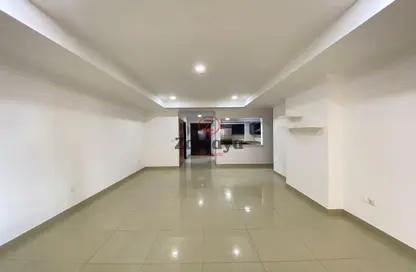 Apartment - 1 Bedroom - 2 Bathrooms for rent in West Porto Drive - Porto Arabia - The Pearl Island - Doha