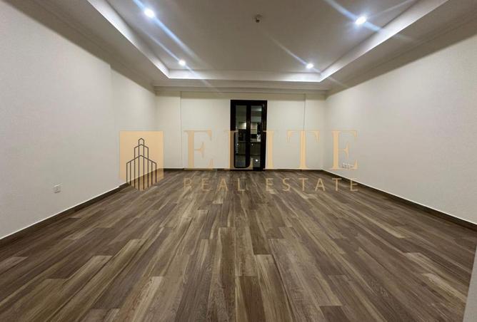 972067 - Property Image 3