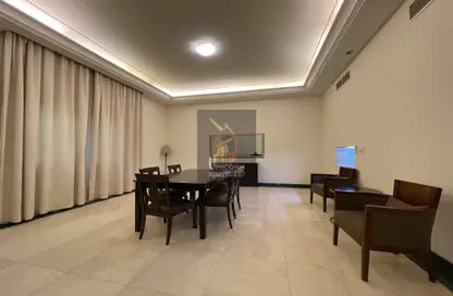 Living / Dining Room image for: Villa - 4 Bedrooms - 7 Bathrooms for rent in Al Rayyan - Al Rayyan - Doha, Image 1