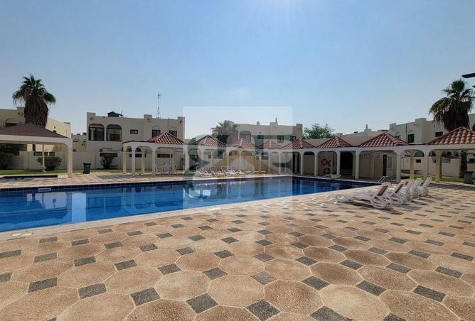 981879 - Property Image 2