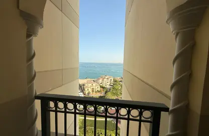 شقة - 2 غرف نوم - 2 حمامات للايجار في فيفا غرب - فيفا بحرية - جزيرة اللؤلؤة - الدوحة