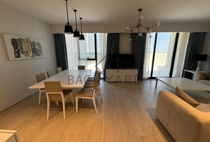 956811 - Property Image 2