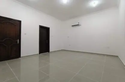شقة - غرفة نوم - 2 حمامات للايجار في الهلال - الهلال - الدوحة