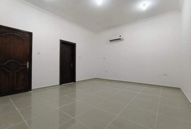 905584 - Property Main Image