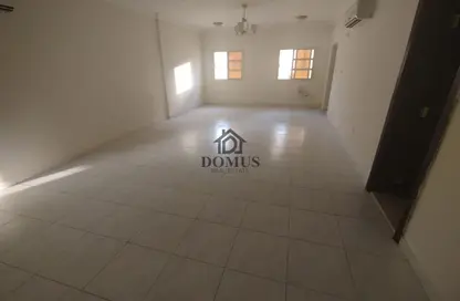 Apartment - 3 Bedrooms - 3 Bathrooms for rent in Thabit Bin Zaid Street - Al Mansoura - Doha