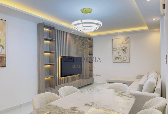 956450 - Property Image 3