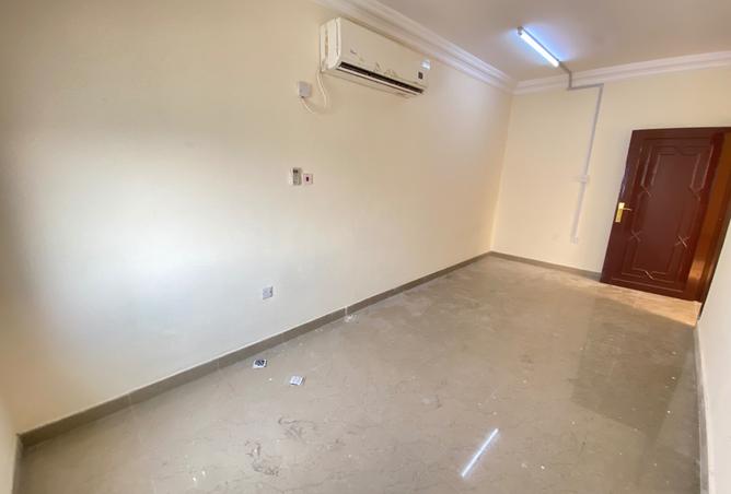 907706 - Property Image 3