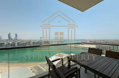 Apartment - 2 Bedrooms - 3 Bathrooms for rent in Hilton Doha The Pearl Residences - Abraj Quartiers - The Pearl Island - Doha