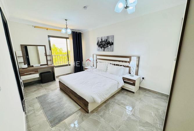 911504 - Property Image 2