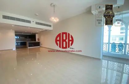 Apartment - 2 Bedrooms - 3 Bathrooms for rent in Viva West - Viva Bahriyah - The Pearl Island - Doha