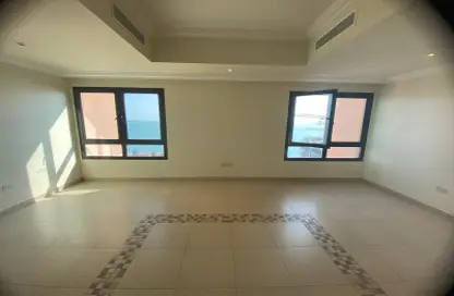 Apartment - Studio - 1 Bathroom for rent in Tower 29 - Porto Arabia - The Pearl Island - Doha