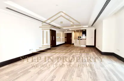 Apartment - Studio - 1 Bathroom for rent in Viva West - Viva Bahriyah - The Pearl Island - Doha