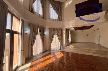Villa - 5 Bedrooms - 7 Bathrooms for rent in Legtaifiya Lagoon - West Bay - Doha