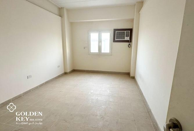 995541 - Property Image 2