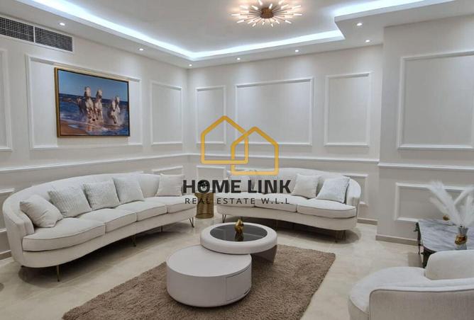 978071 - Property Image 2