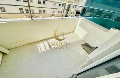 Apartment - 2 Bedrooms - 2 Bathrooms for rent in Umm Ghuwalina - Umm Ghuwailina - Doha