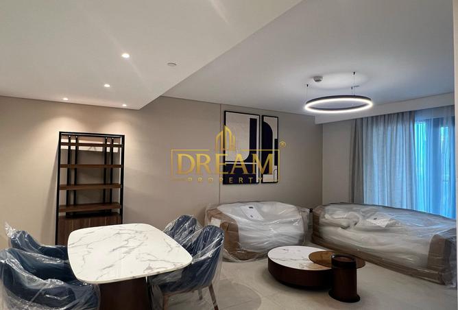 858125 - Property Image 3