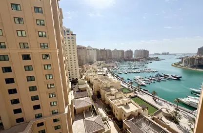 Apartment - 1 Bedroom - 2 Bathrooms for rent in Tower 18 - Porto Arabia - The Pearl Island - Doha