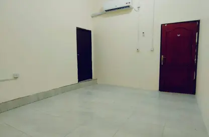مجمع سكني - غرفة نوم - 1 حمام للايجار في الوكير - الوكرة