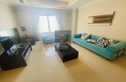 صورة لـ غرفة المعيشة شقة - غرفة نوم - 2 حمامات للايجار في طريق بورتو الغربي - بورتو أرابيا - جزيرة اللؤلؤة - الدوحة ، صورة رقم 1