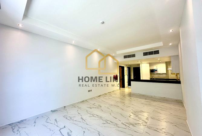 851642 - Property Image 3