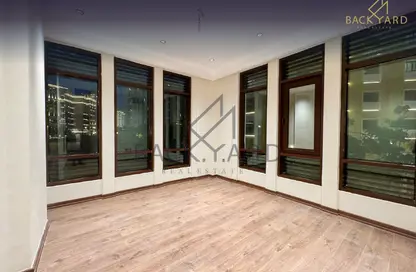 شقة - 2 غرف نوم - 3 حمامات للايجار في الحديقة - حدائق فلورستا - جزيرة اللؤلؤة - الدوحة شقة - 2 غرف نوم - 3 حمامات للايجار في الحديقة - حدائق فلورستا - جزيرة اللؤلؤة - الدوحة