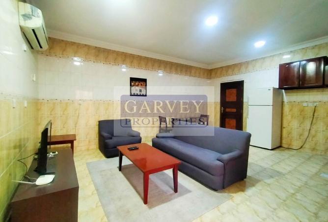 957597 - Property Image 3